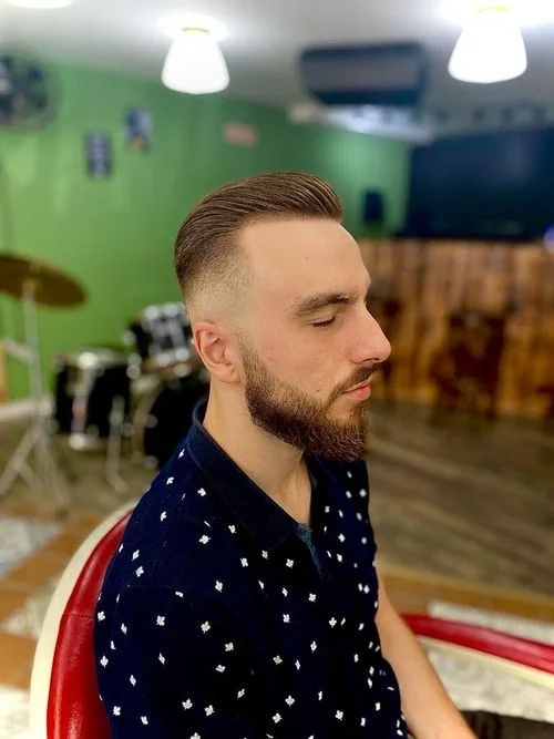  Haircut of a customer