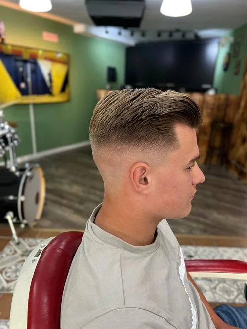  Haircut of a customer